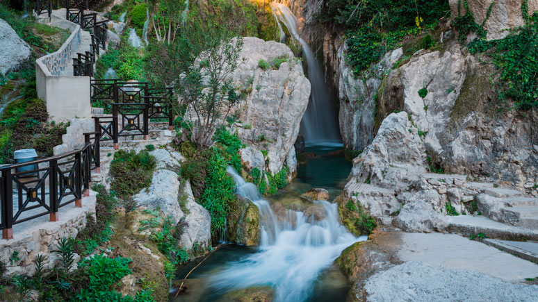cascada principal de las fuentes del algar