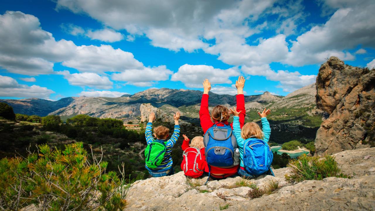 Excursionistas en familia