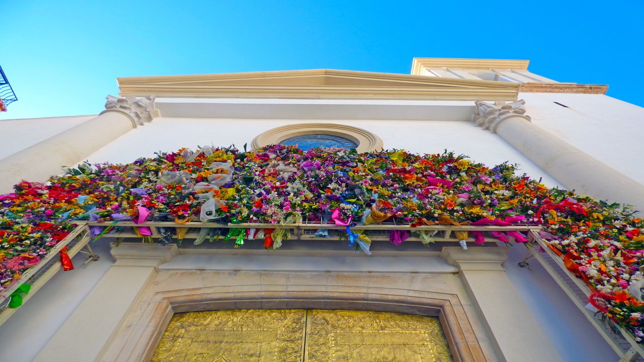 Ofrenda de Flores a la Virgen del Sufragio