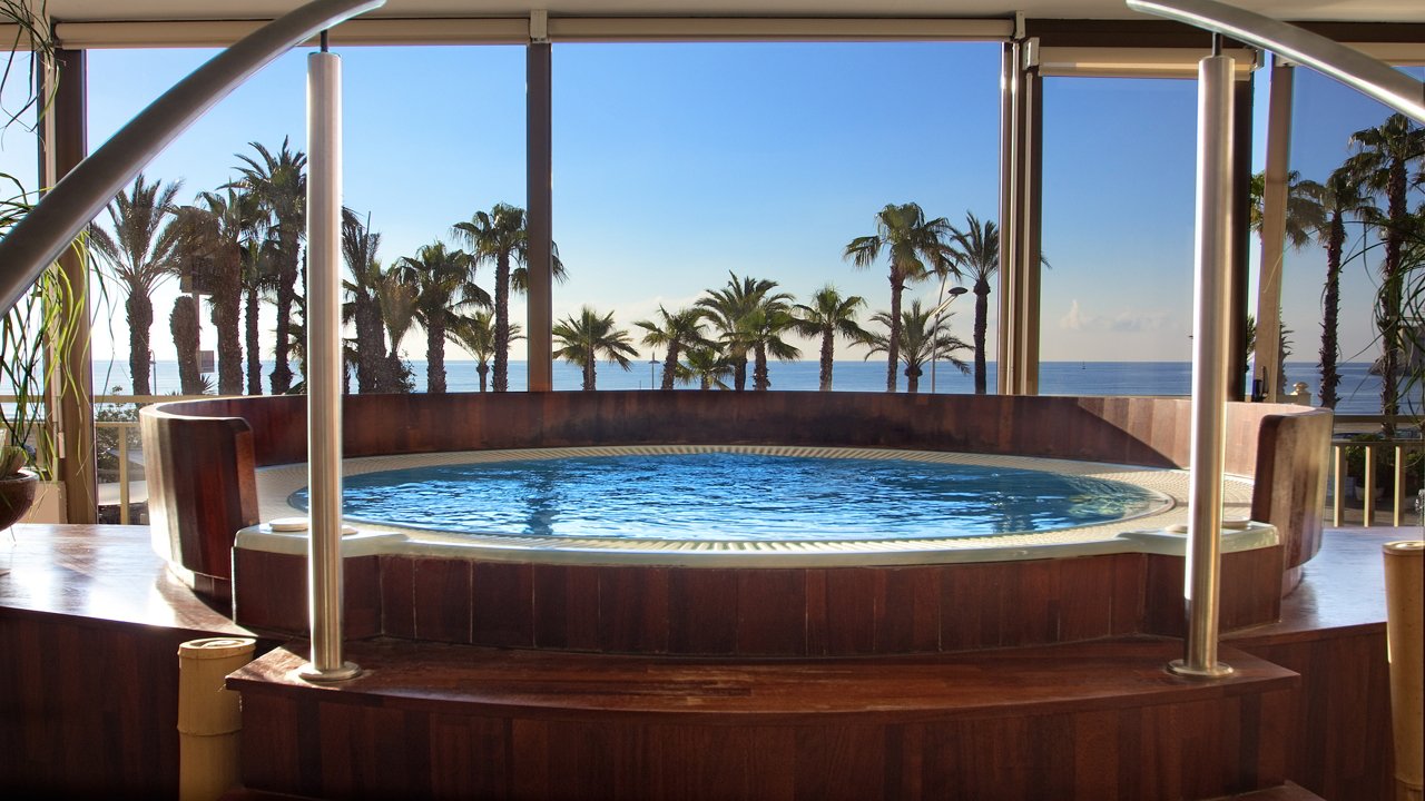 Jacuzzi frente al mar