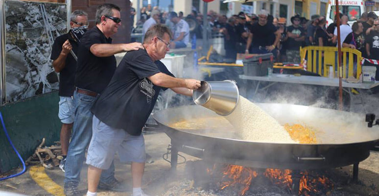 Paella Monumental reunión Harley Davidson Paella Gigante en Alcocebre
