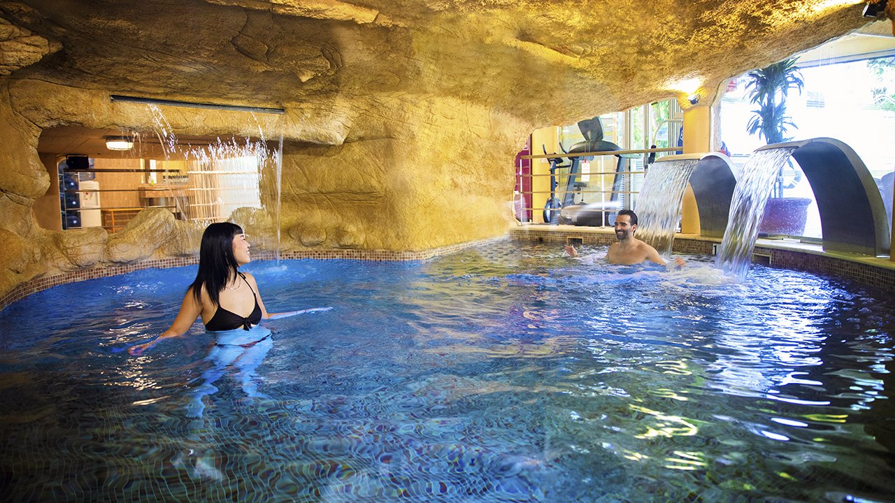 La Gruta, Hotel Diplomatic