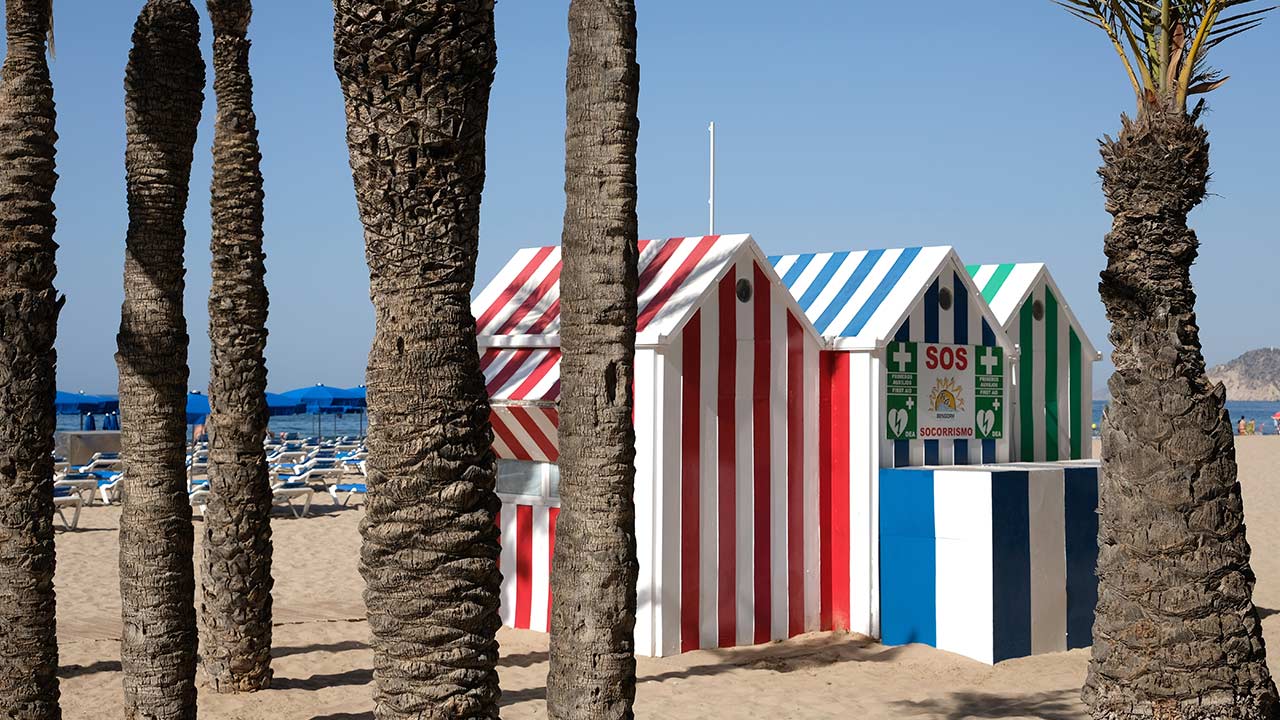 casetas en la playa de Benidorm 